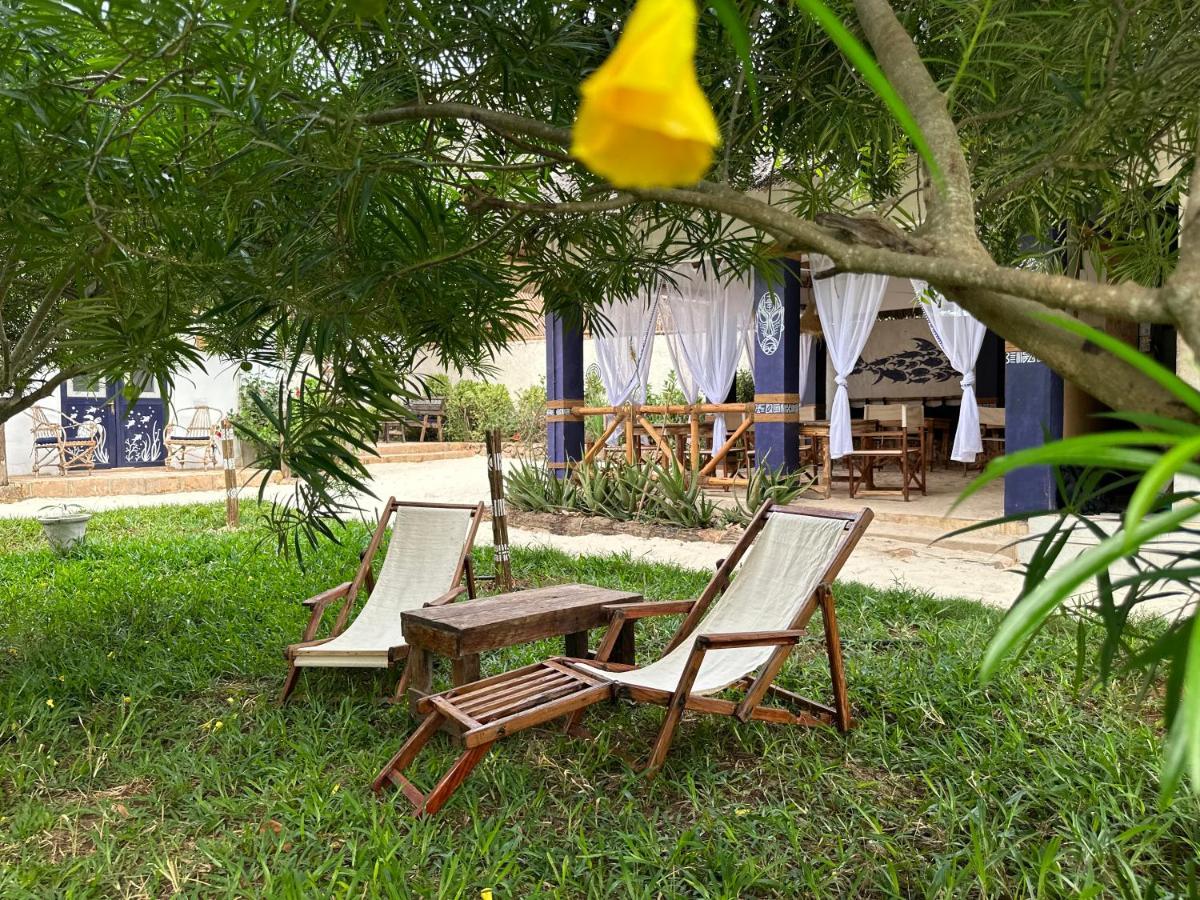 Ocean Breeze Boutique Hotel Нунгві Екстер'єр фото