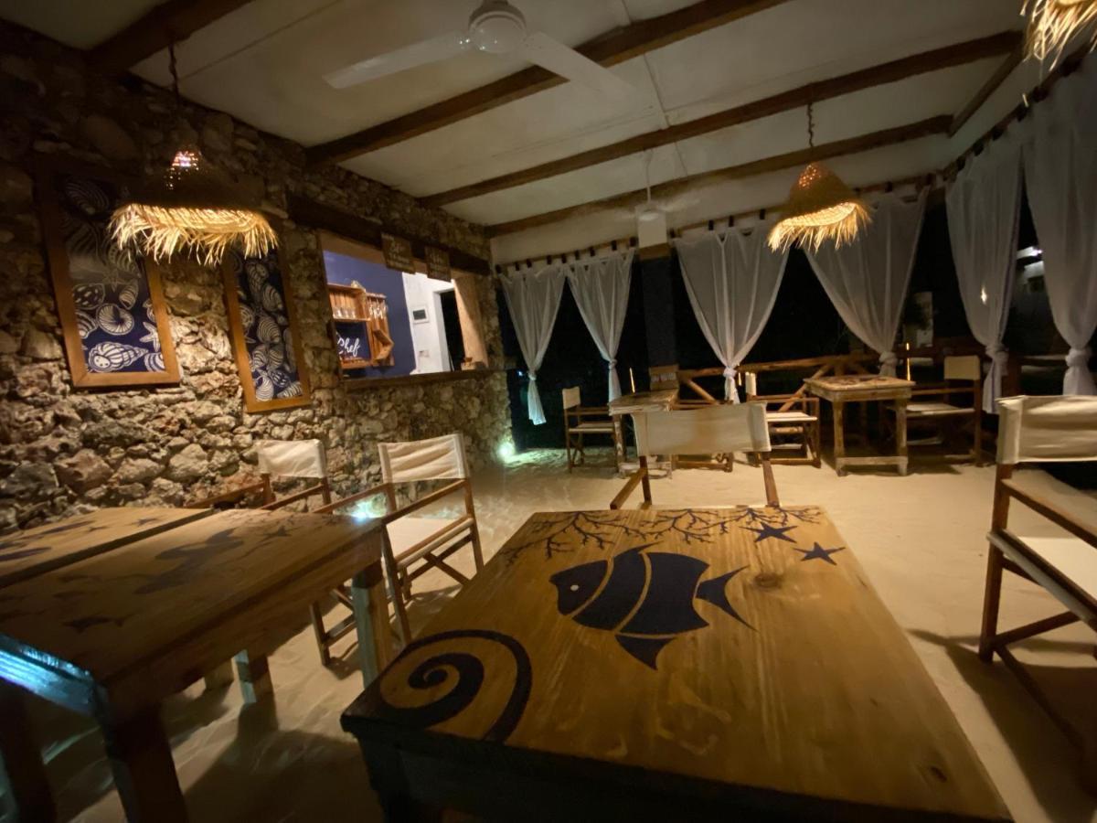 Ocean Breeze Boutique Hotel Нунгві Екстер'єр фото