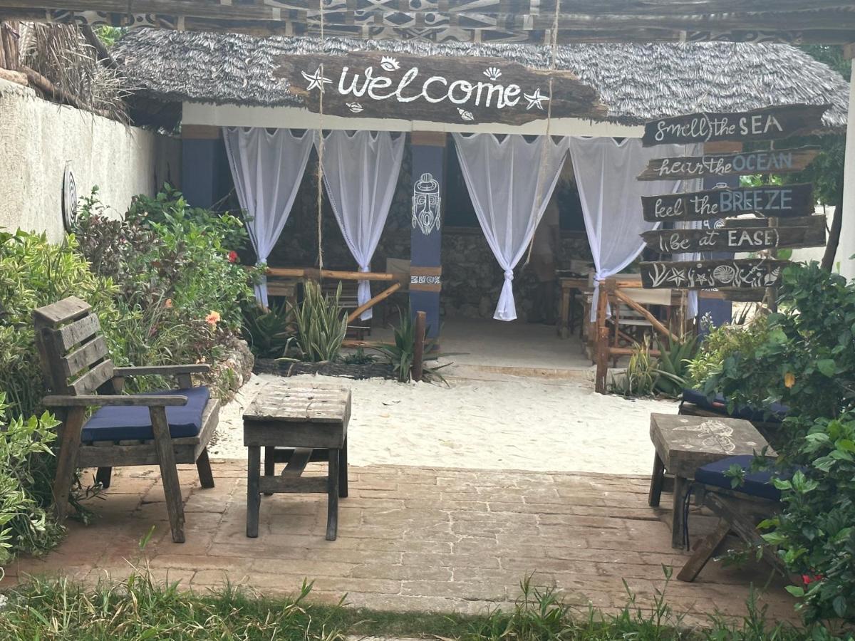 Ocean Breeze Boutique Hotel Нунгві Екстер'єр фото