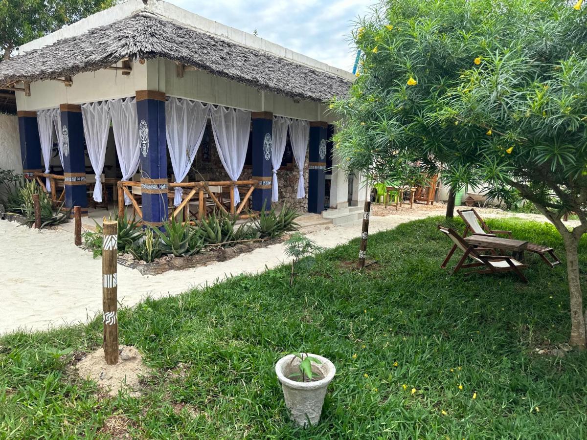 Ocean Breeze Boutique Hotel Нунгві Екстер'єр фото