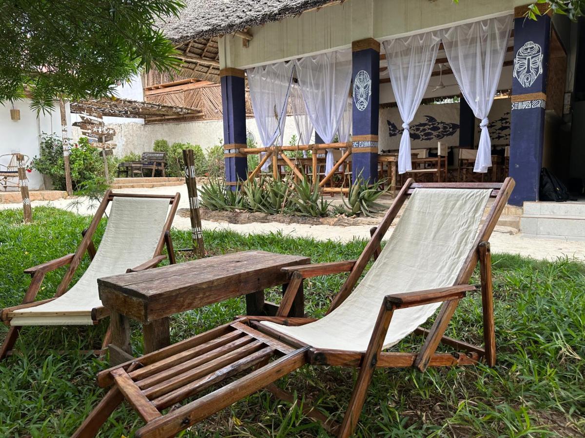 Ocean Breeze Boutique Hotel Нунгві Екстер'єр фото