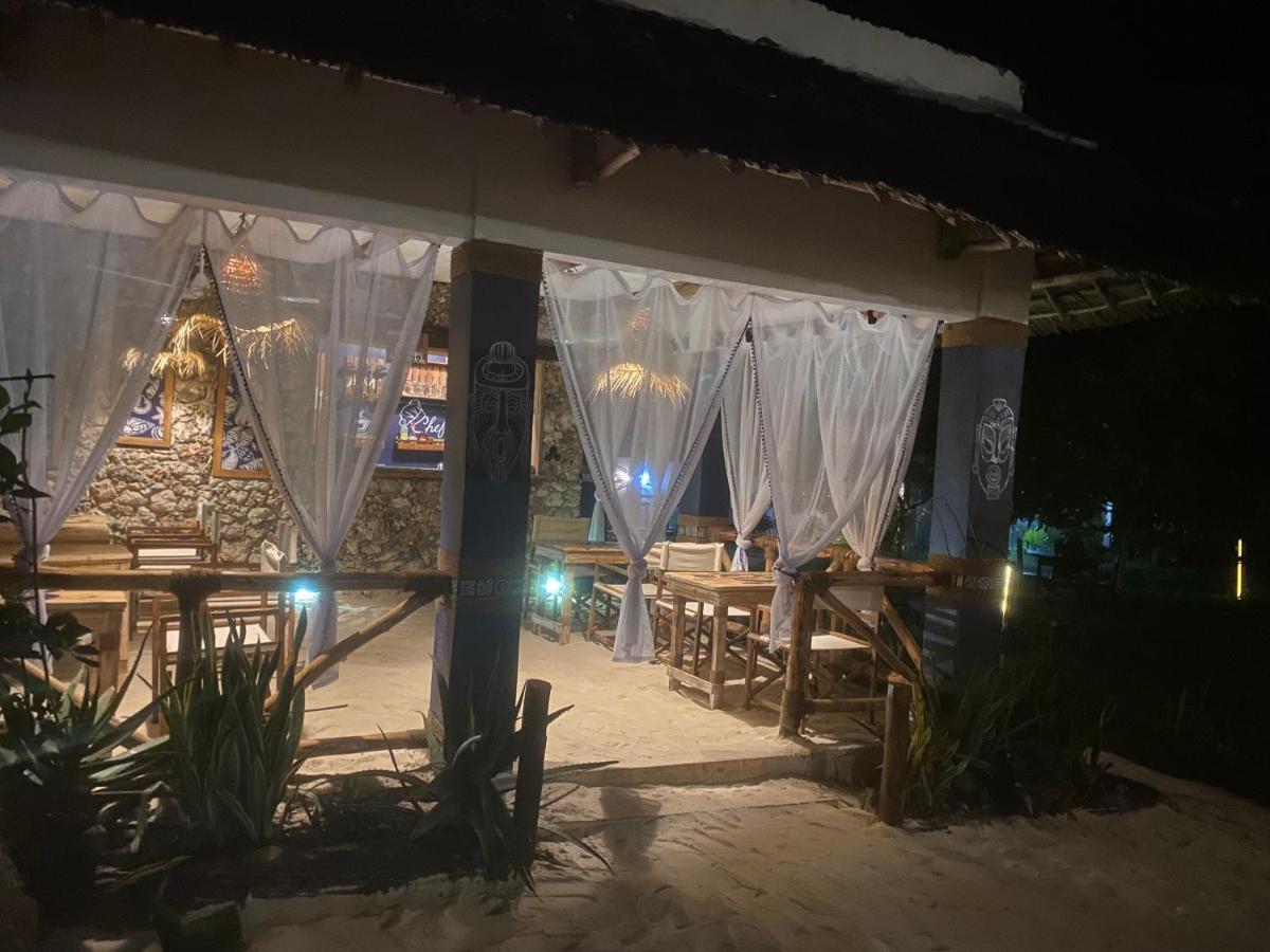 Ocean Breeze Boutique Hotel Нунгві Екстер'єр фото