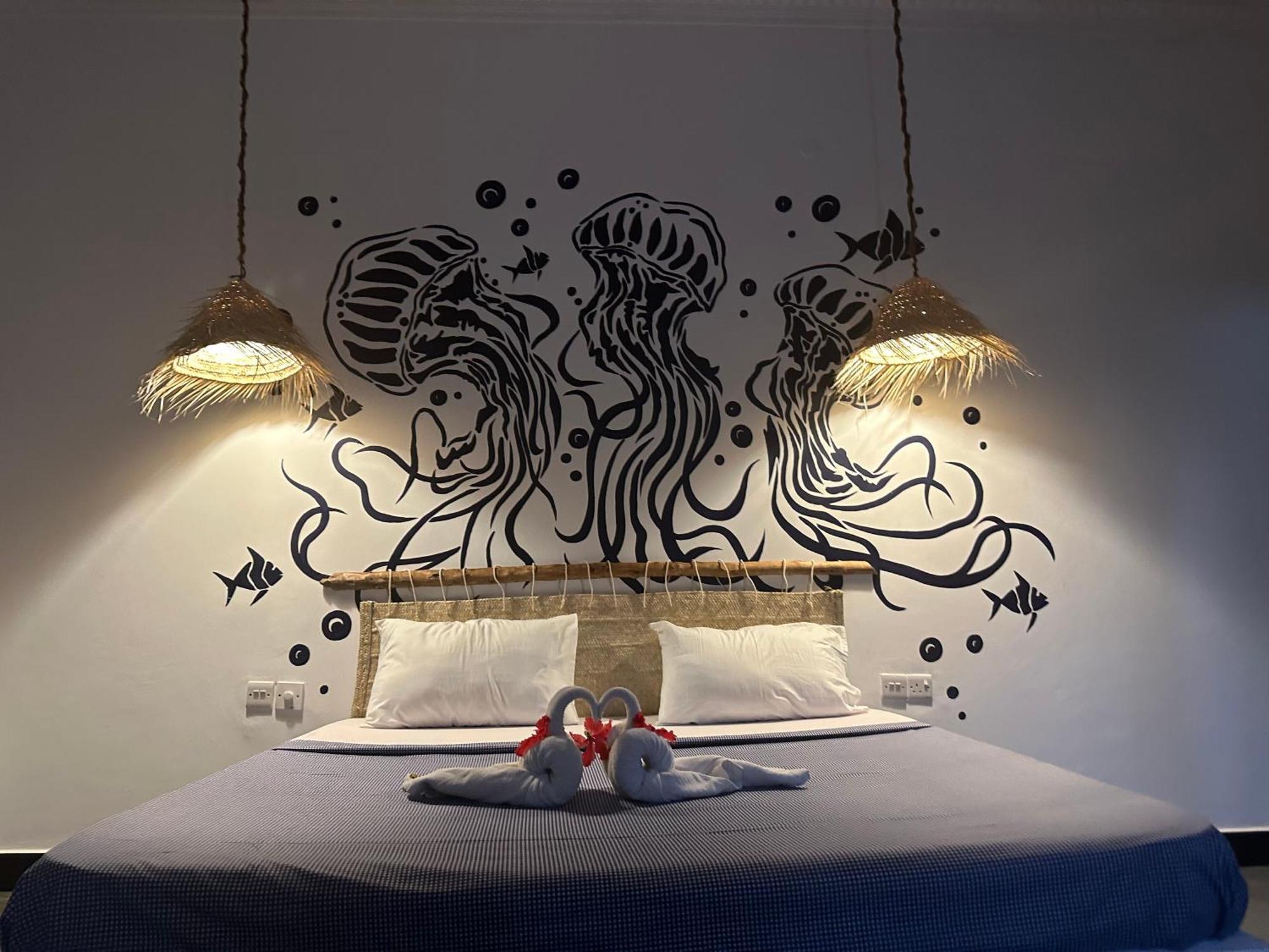 Ocean Breeze Boutique Hotel Нунгві Екстер'єр фото