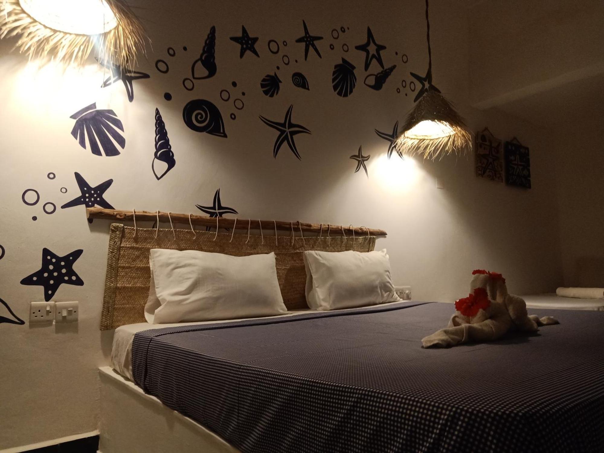 Ocean Breeze Boutique Hotel Нунгві Екстер'єр фото